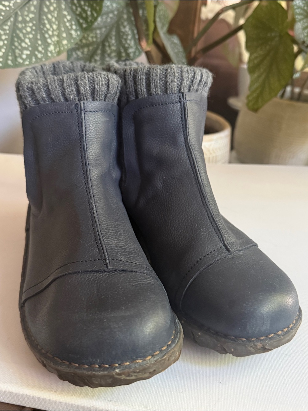 El Naturalista Navy Grey Leather Knit Cuff Ankle Boots Women’s Size 41/10